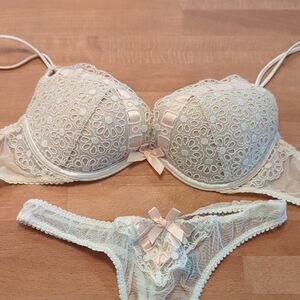 Victoria Secret Sexy Little Things 34B Thong S